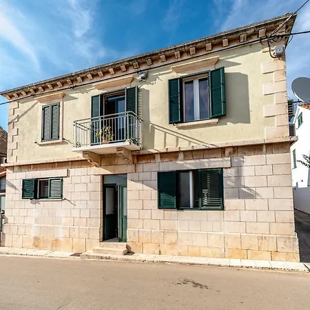 Apartamento Dori *